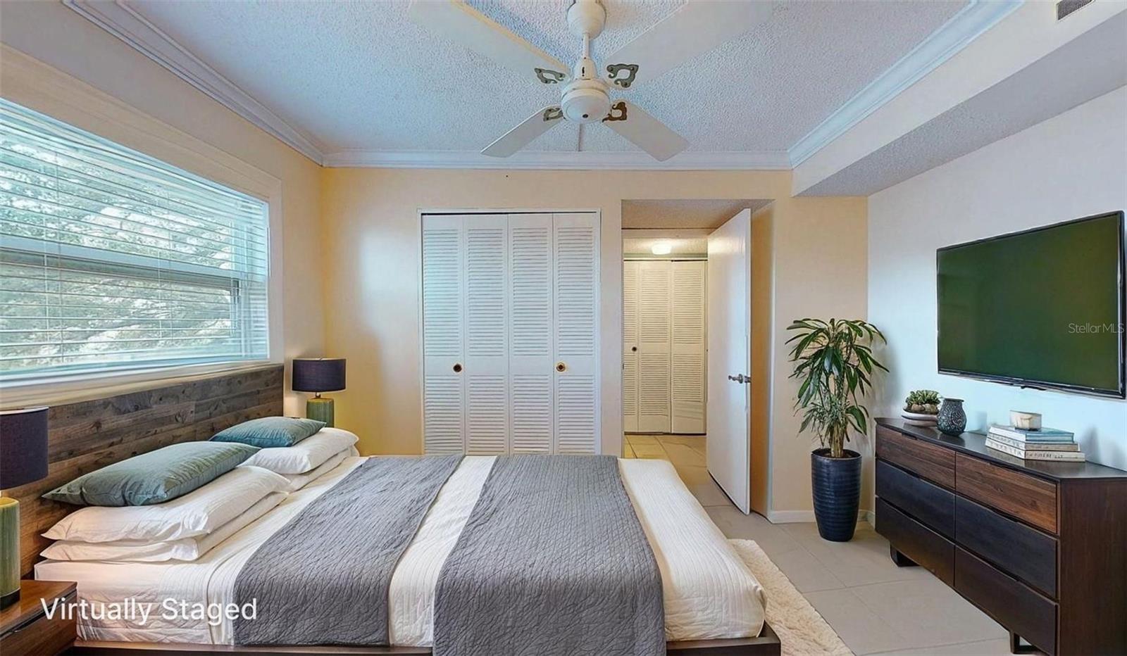 Image 40 of 74 For 1524 Lakeview Rd  306