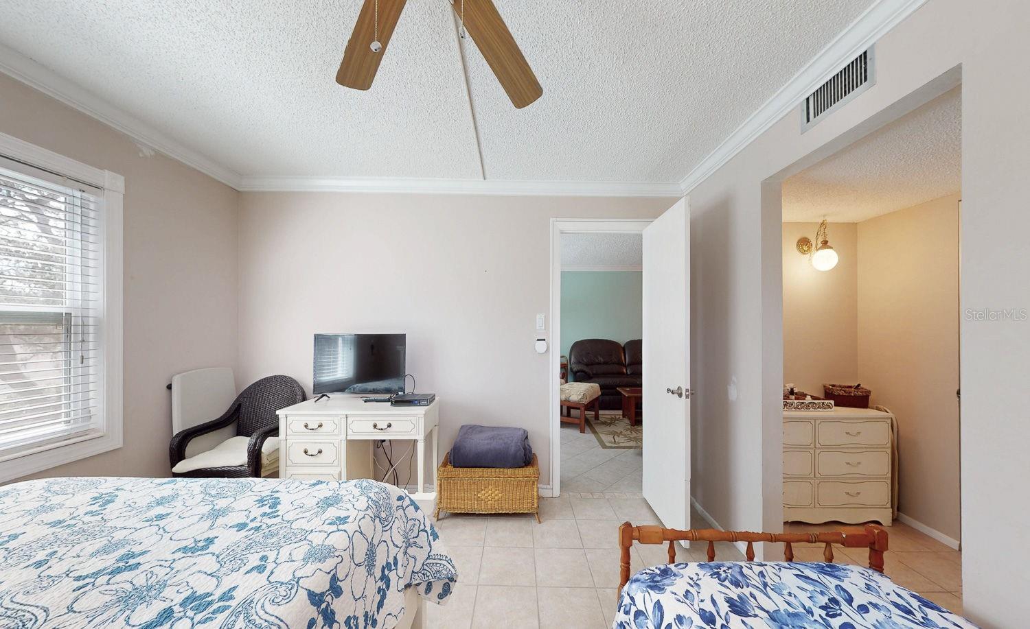 Image 50 of 74 For 1524 Lakeview Rd  306