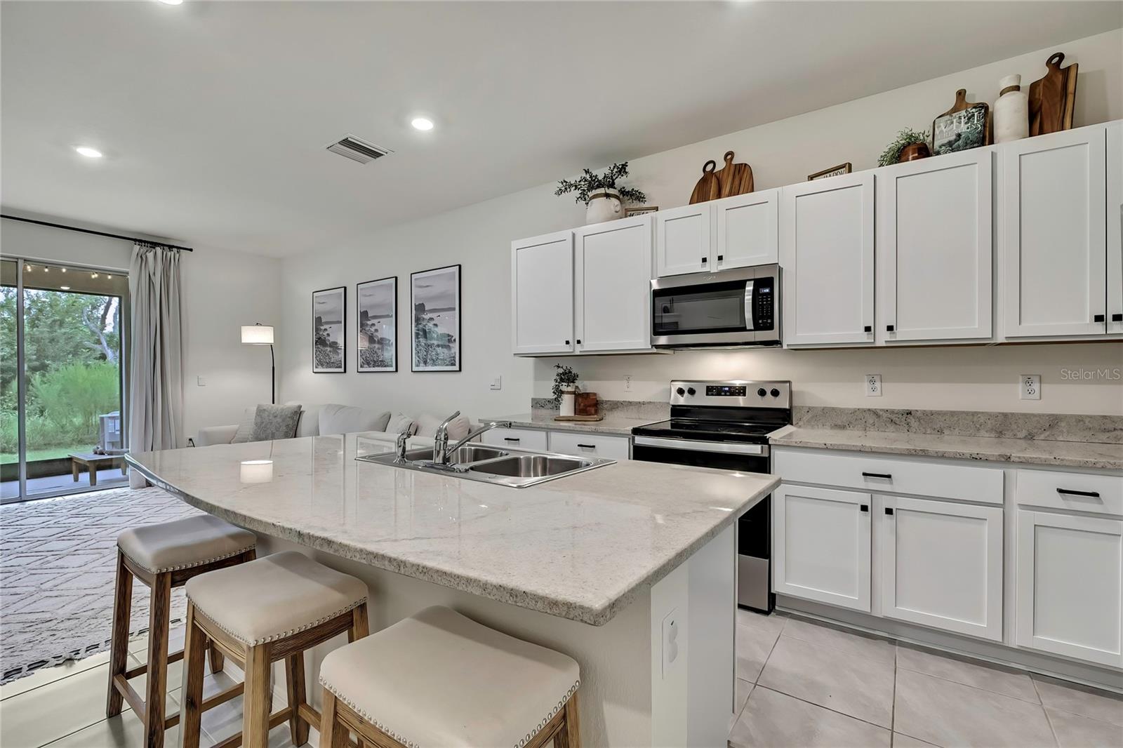 Image 10 of 67 For 16662 Maude Drive