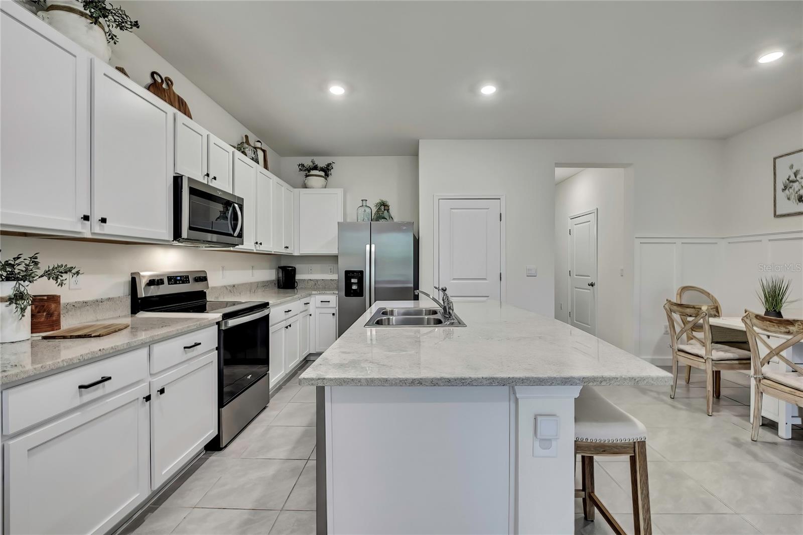 Image 11 of 67 For 16662 Maude Drive