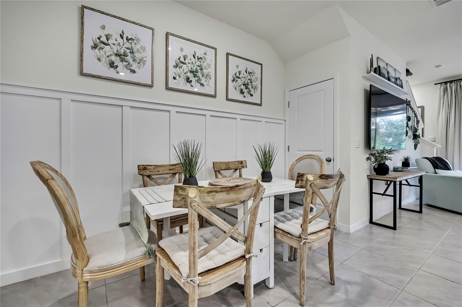 Image 14 of 67 For 16662 Maude Drive