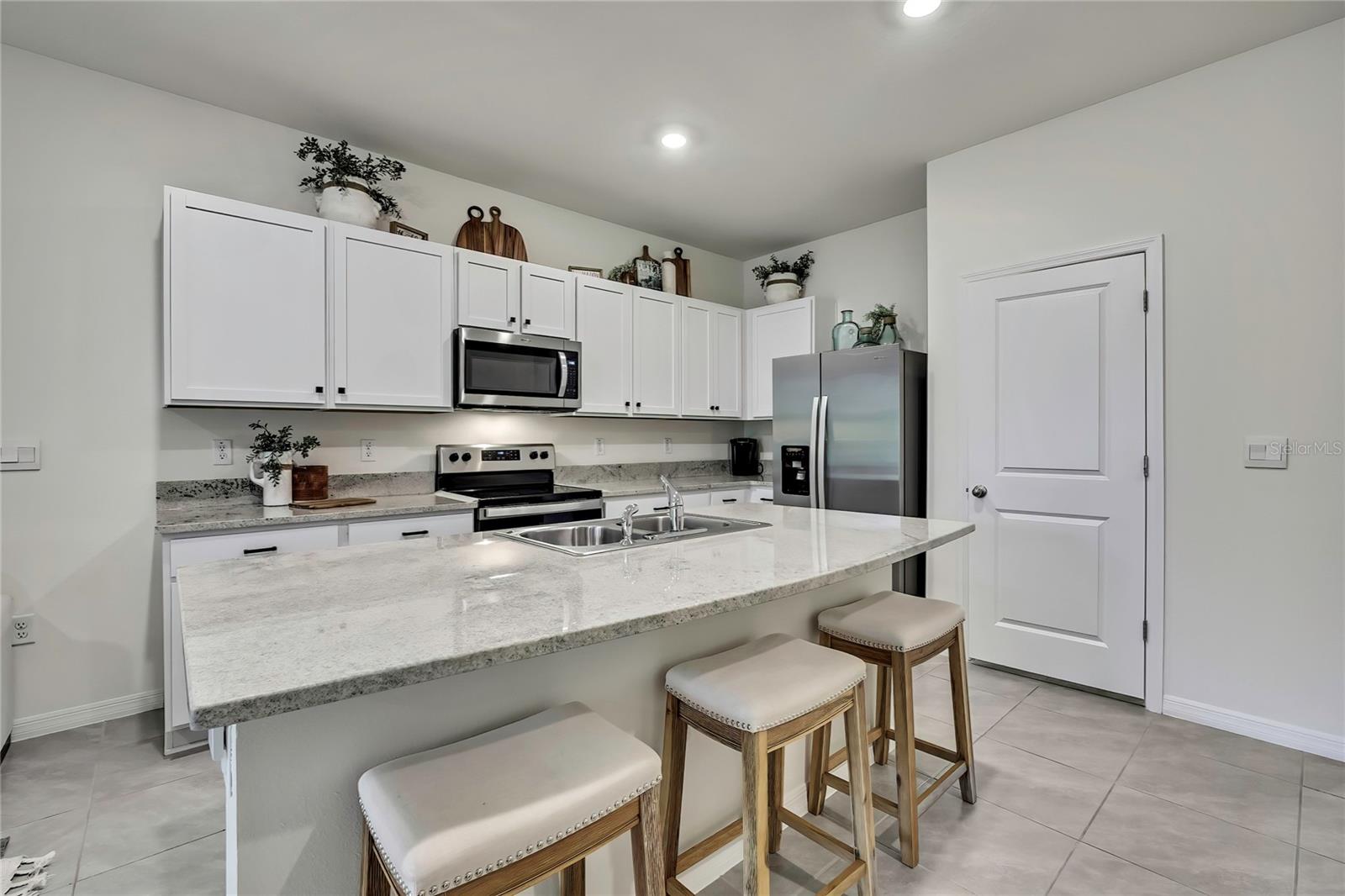 Image 9 of 67 For 16662 Maude Drive