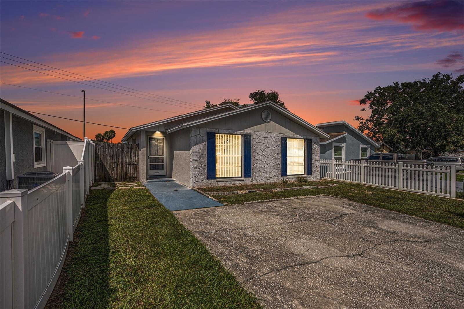 Details for 8234 Ravencroft Drive, TAMPA, FL 33615