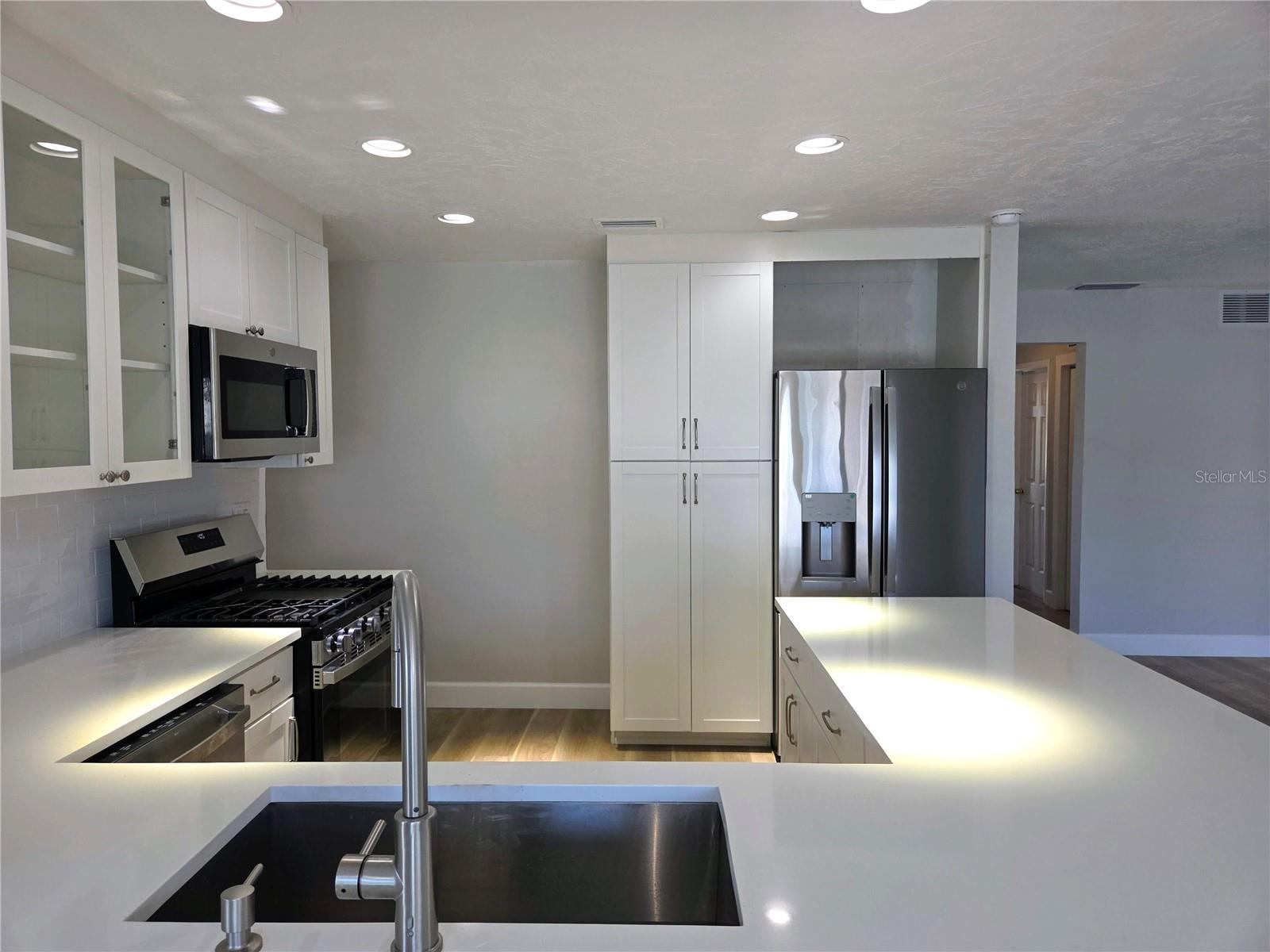Image 10 of 48 For 2053 Michigan Avenue Ne