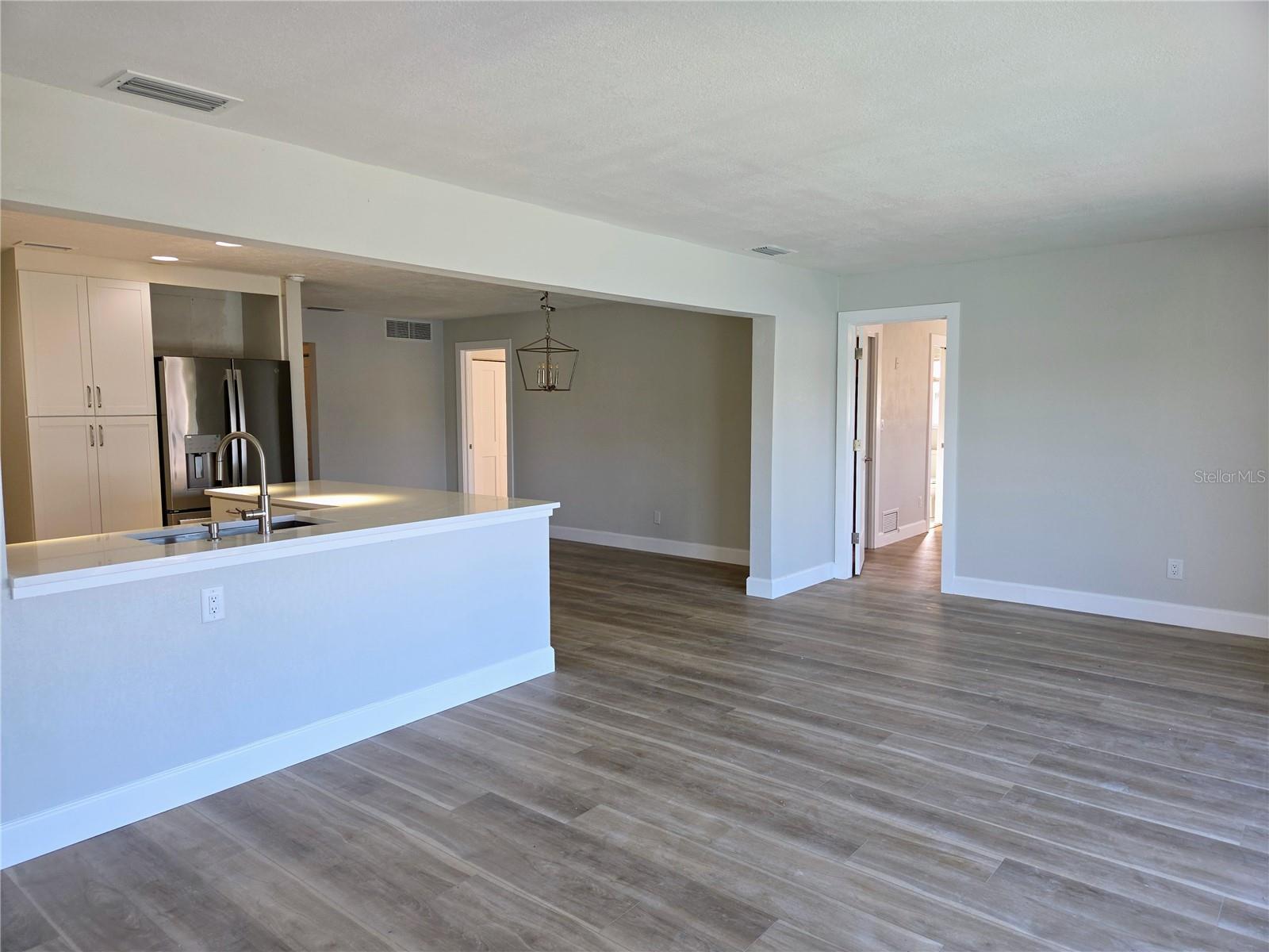 Image 14 of 48 For 2053 Michigan Avenue Ne