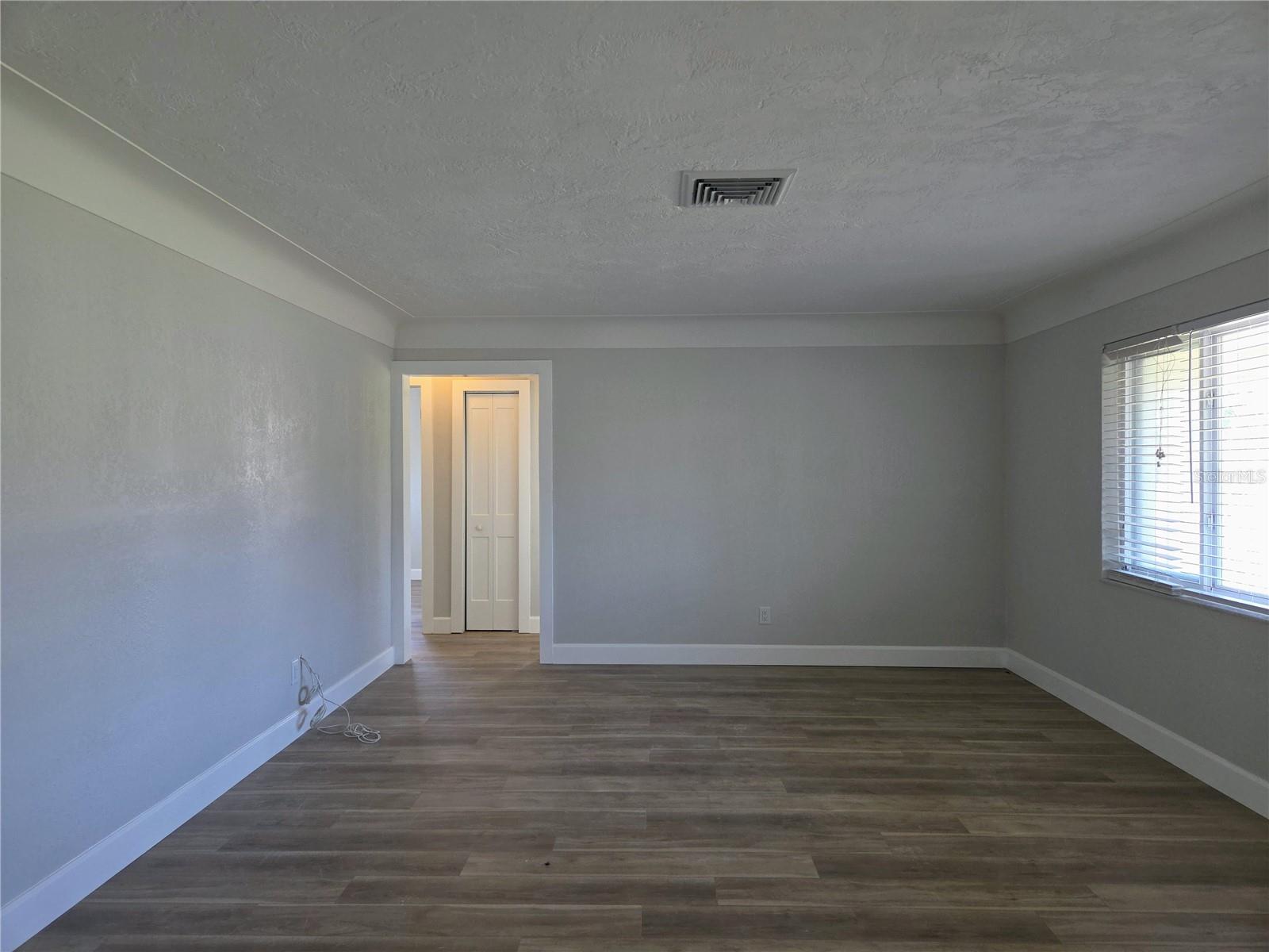 Image 15 of 48 For 2053 Michigan Avenue Ne