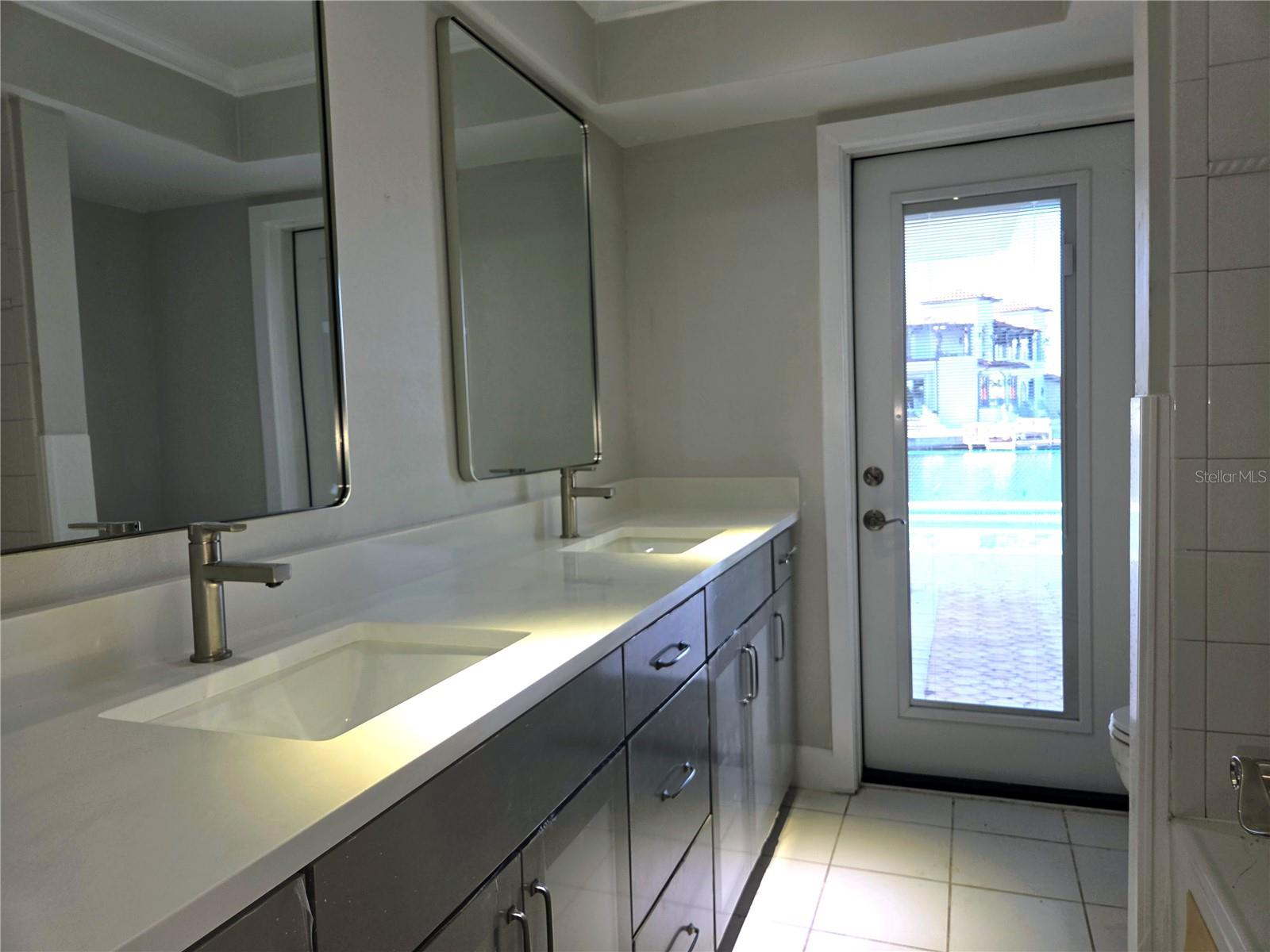Image 33 of 48 For 2053 Michigan Avenue Ne