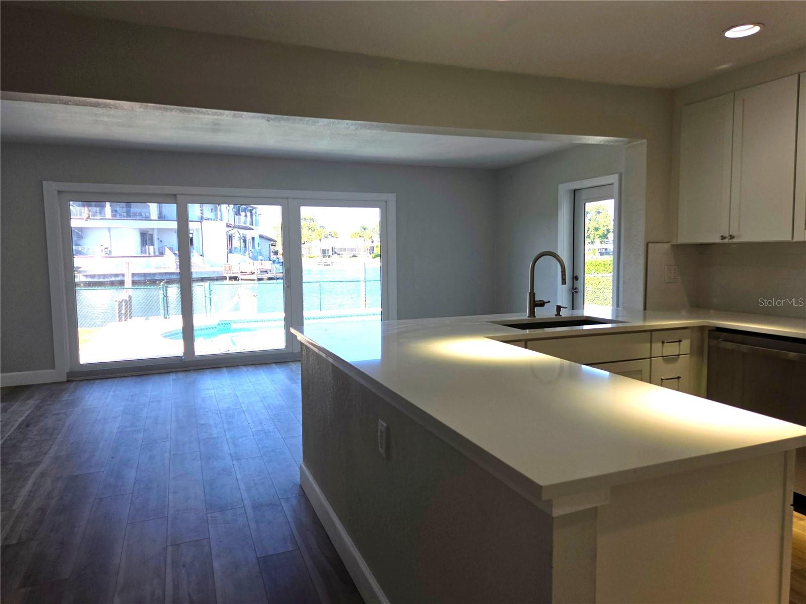 Image 7 of 48 For 2053 Michigan Avenue Ne