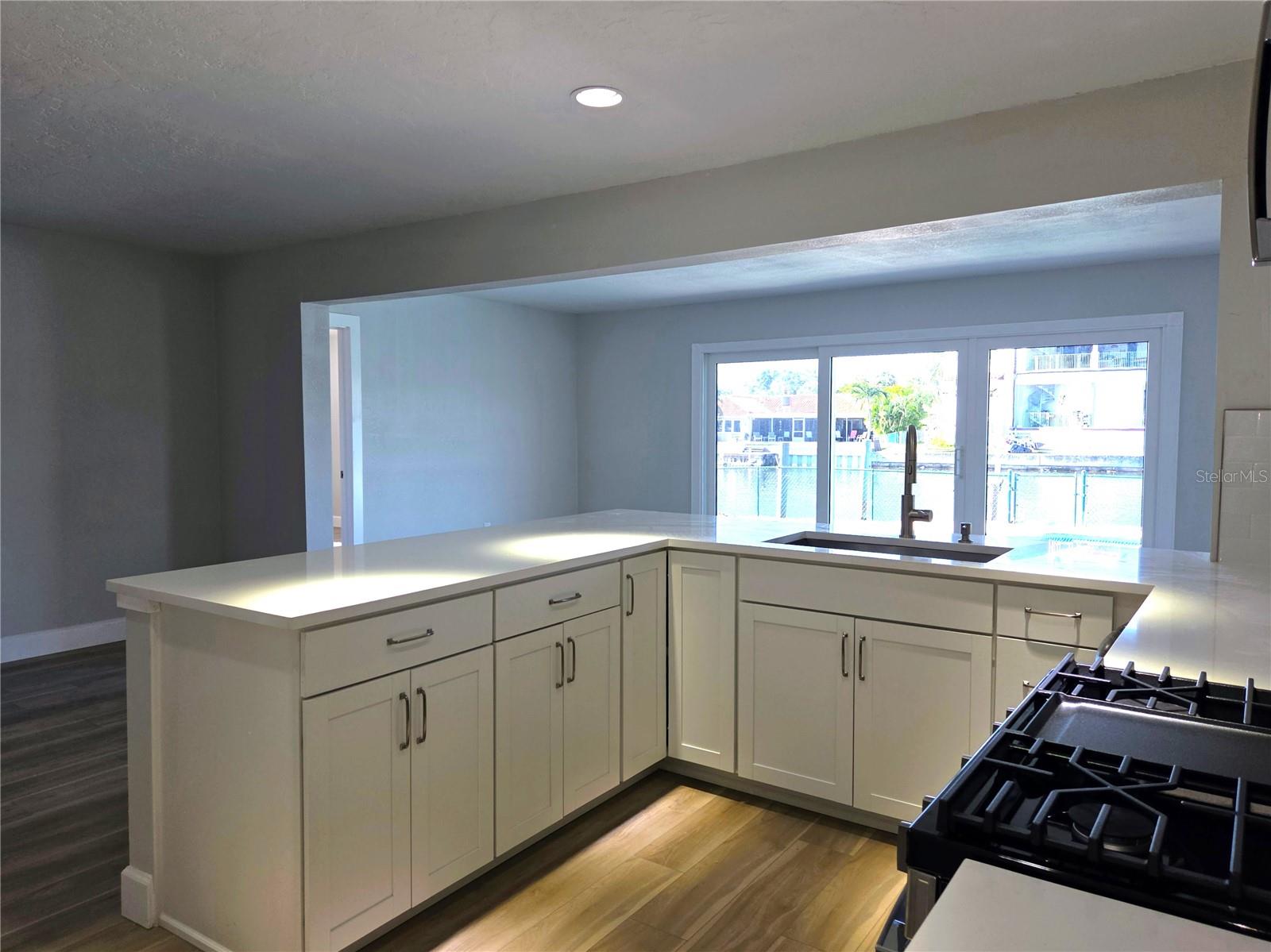 Image 8 of 48 For 2053 Michigan Avenue Ne