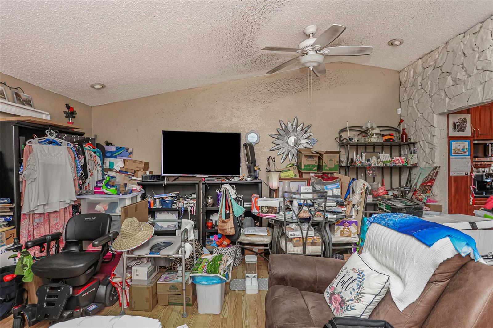 Image 10 of 44 For 10039 88th Street