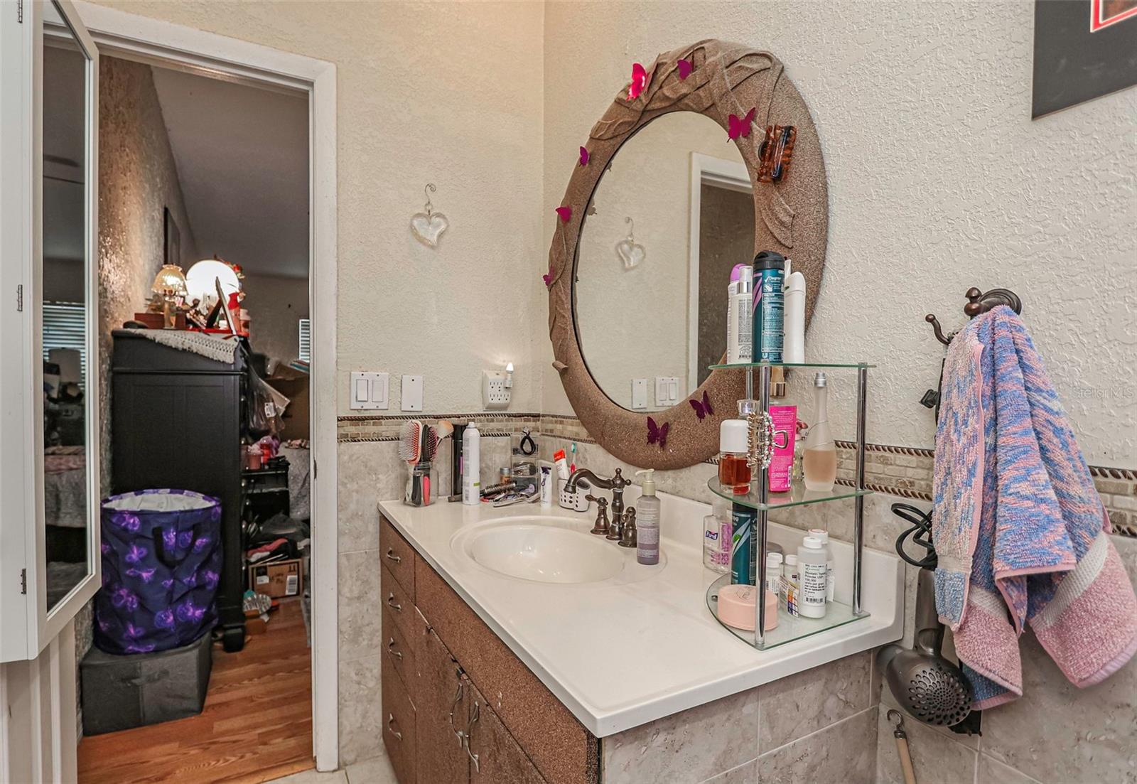 Image 23 of 44 For 10039 88th Street