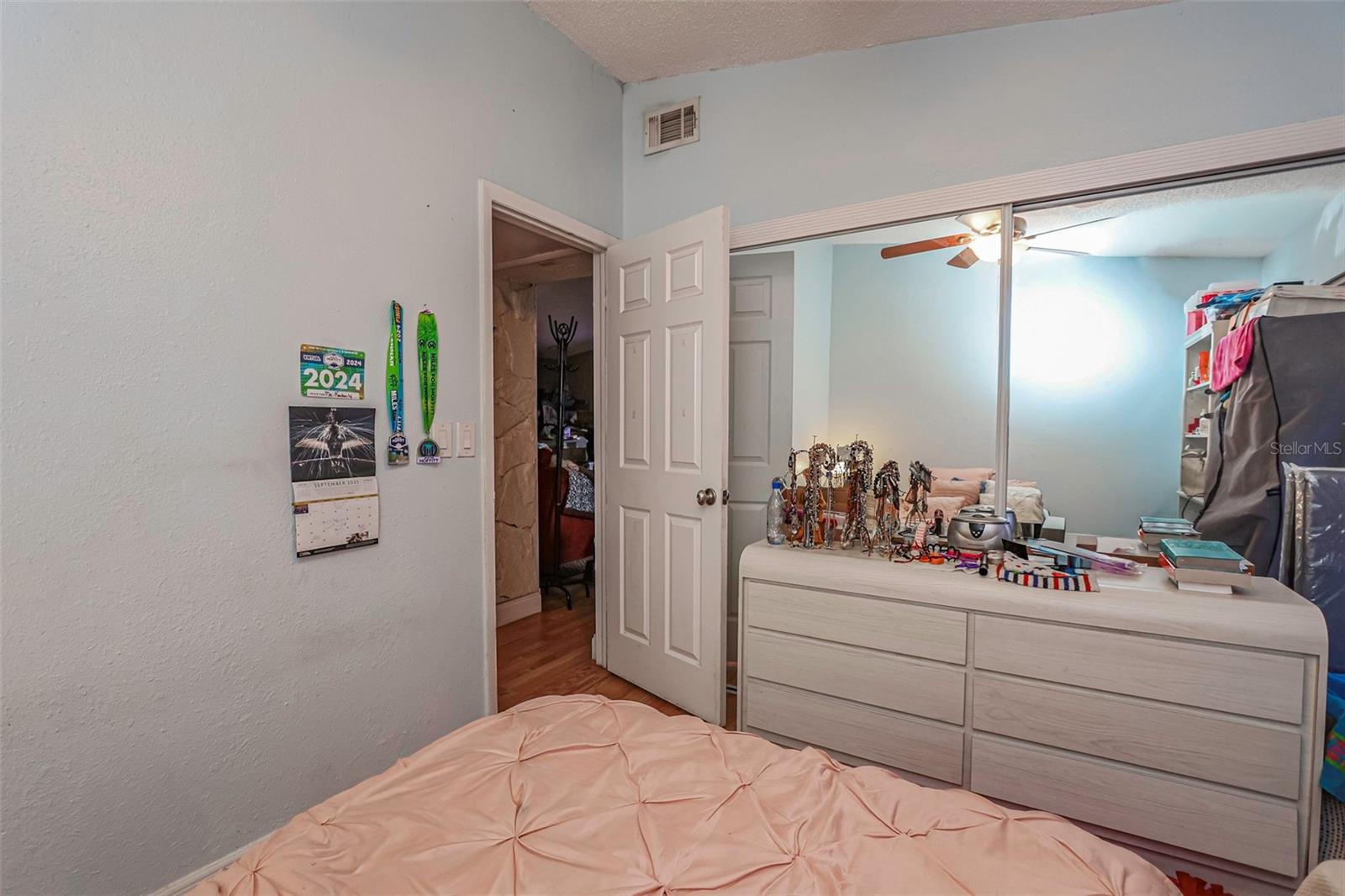 Image 27 of 44 For 10039 88th Street