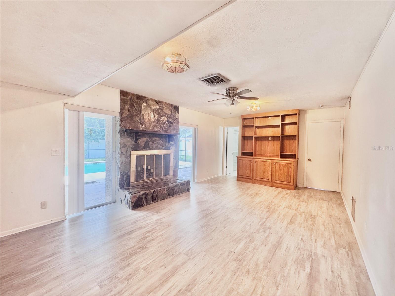 Image 14 of 32 For 4097 40th Street S