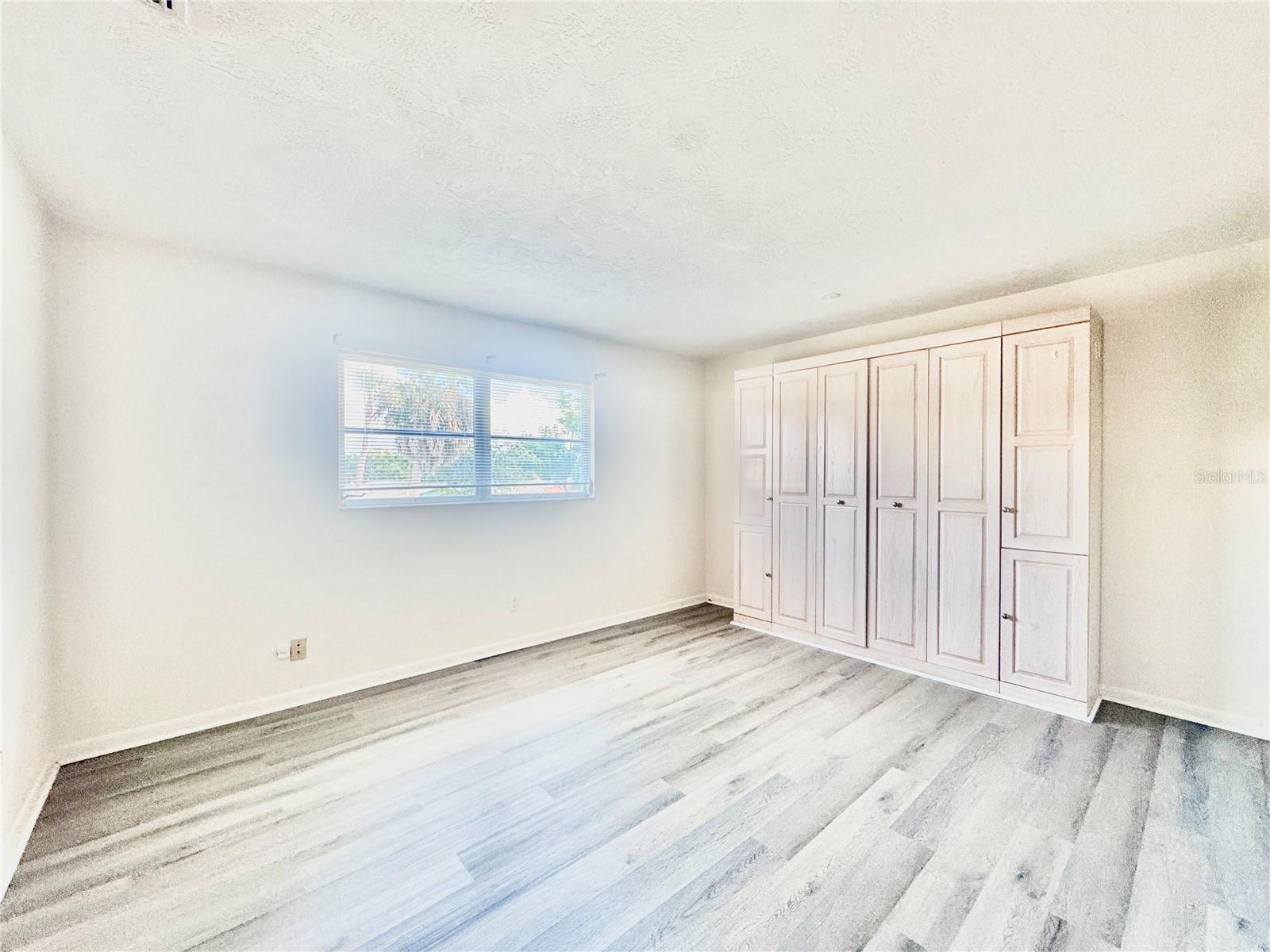 Image 19 of 32 For 4097 40th Street S