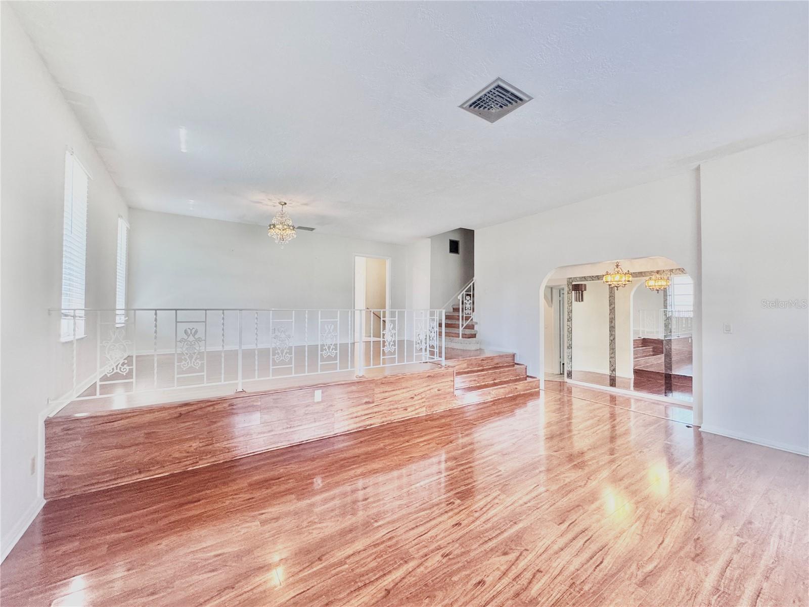 Image 6 of 32 For 4097 40th Street S