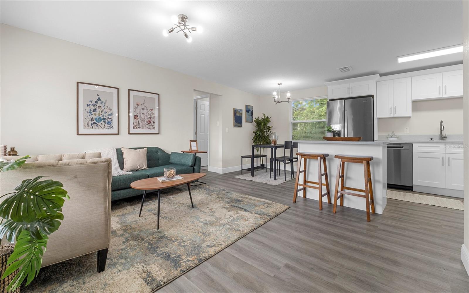 Listing photo id 1 for 3601 Giddens Avenue