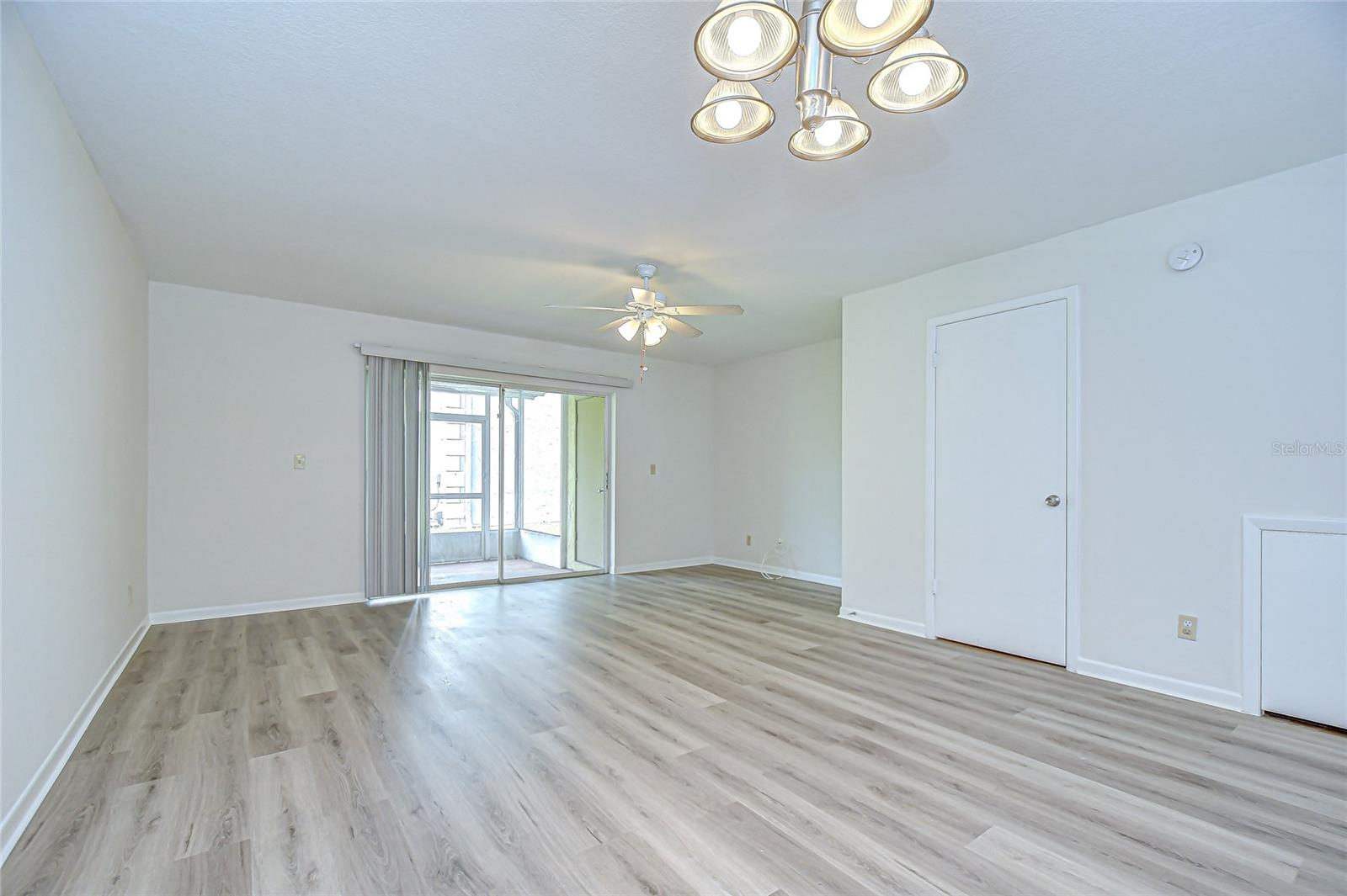 Image 15 of 54 For 5208 Sunridge Palms Drive 105