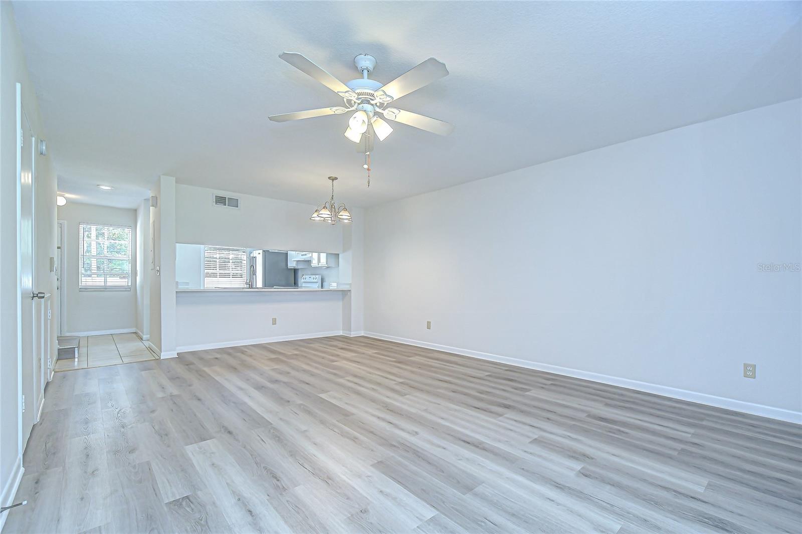 Image 17 of 54 For 5208 Sunridge Palms Drive 105