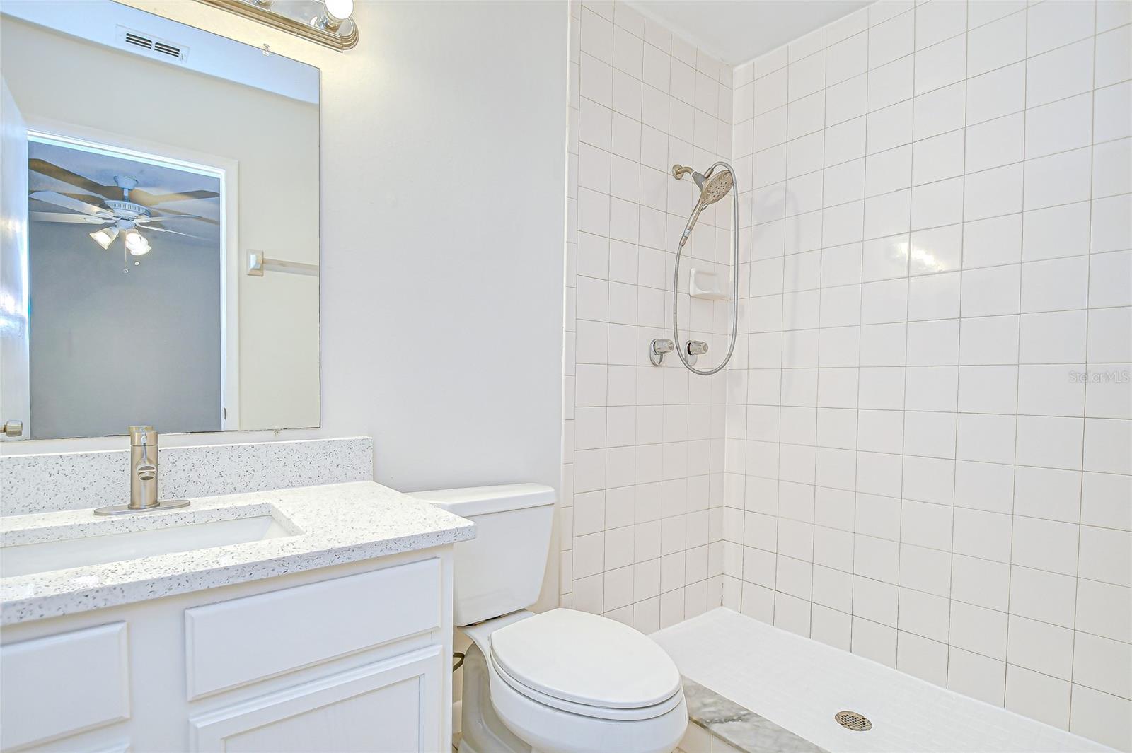 Image 23 of 54 For 5208 Sunridge Palms Drive 105