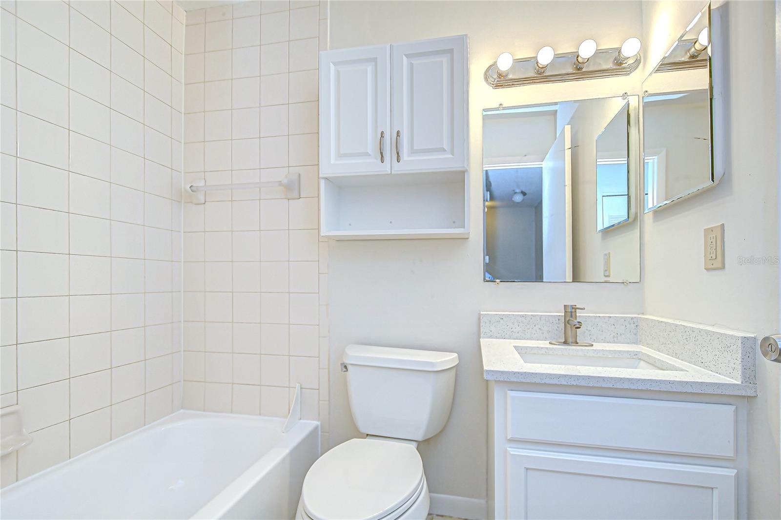 Image 26 of 54 For 5208 Sunridge Palms Drive 105