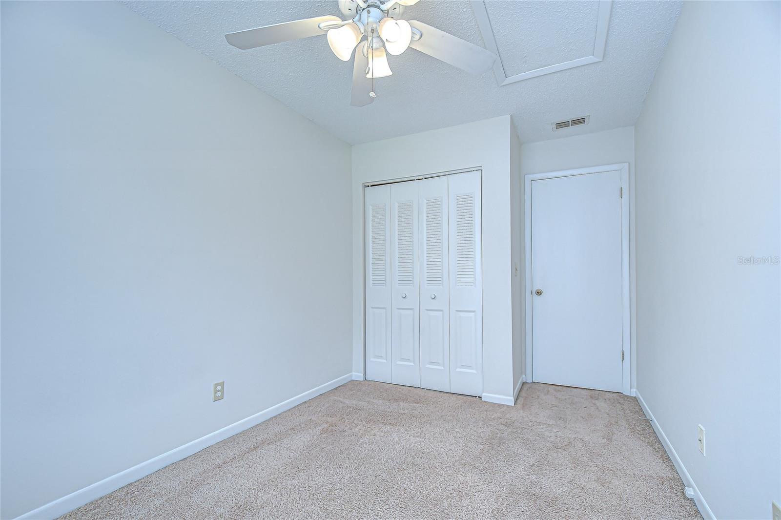 Image 27 of 54 For 5208 Sunridge Palms Drive 105