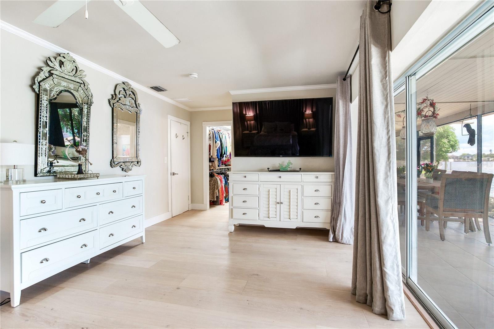 Image 38 of 81 For 1172 35th Avenue Ne