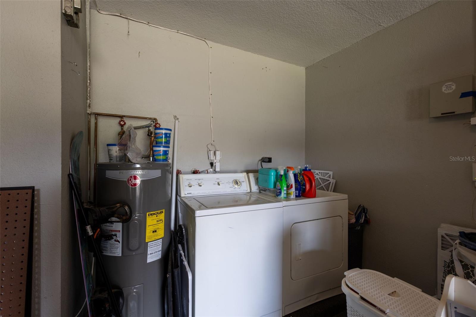 Image 7 of 32 For 6381 81st Avenue N