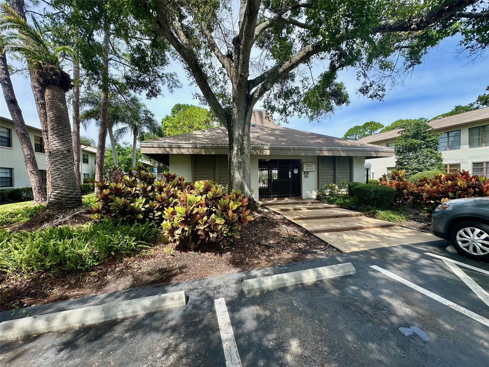 Image 10 of 11 For 3048 Eastland Boulevard C203