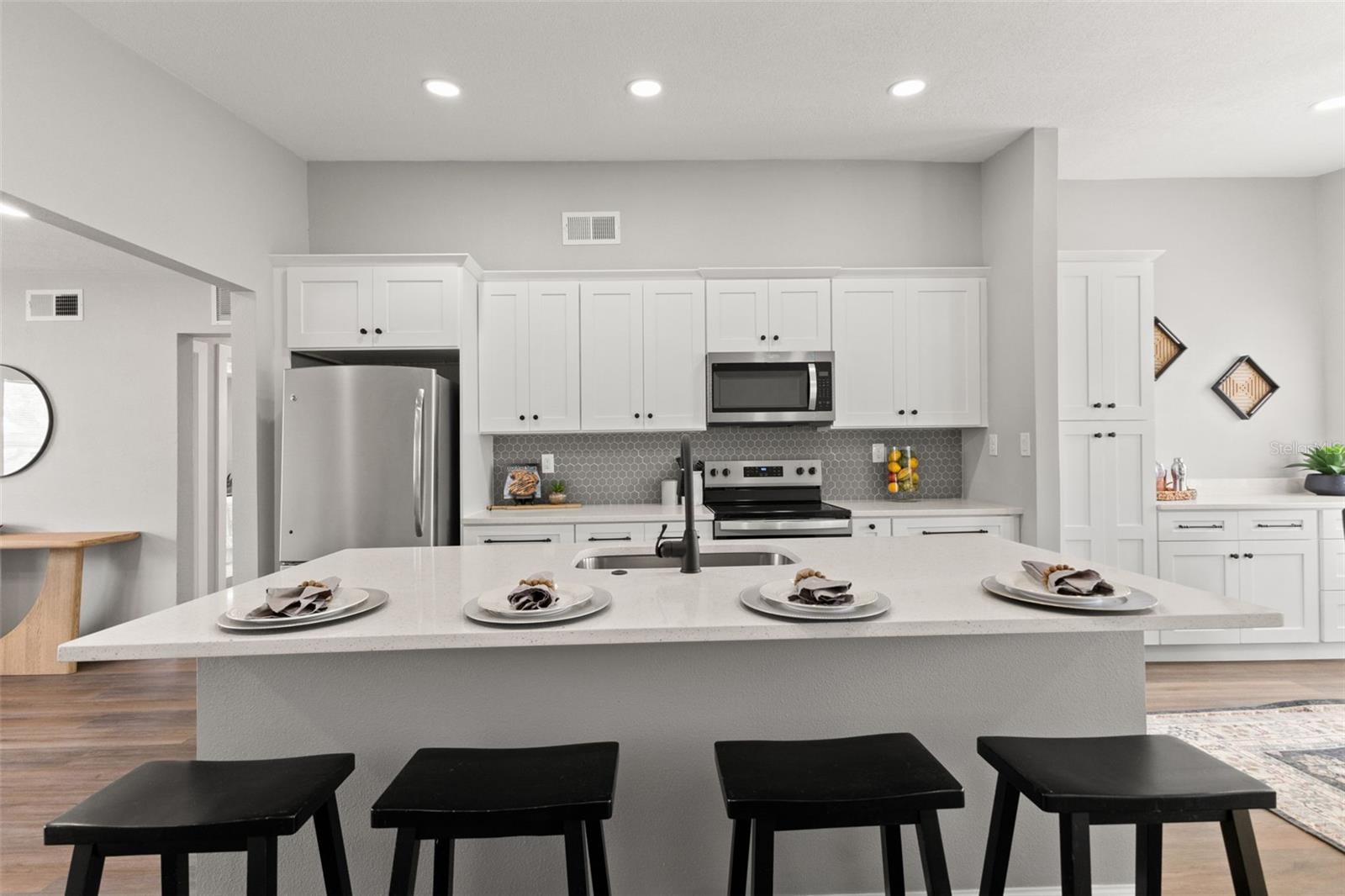 Image 11 of 43 For 2128 Elm Street