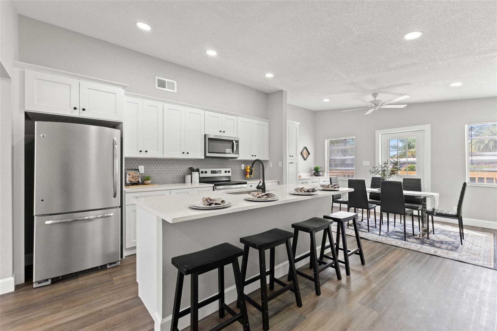 Image 13 of 43 For 2128 Elm Street