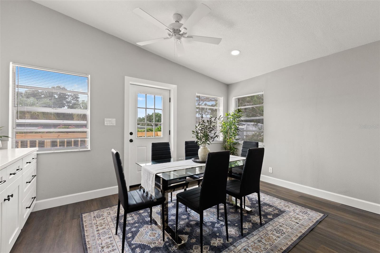 Image 17 of 43 For 2128 Elm Street