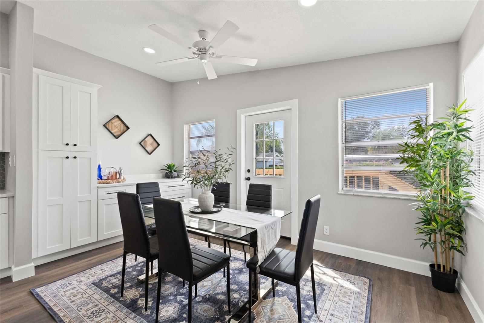 Image 18 of 43 For 2128 Elm Street
