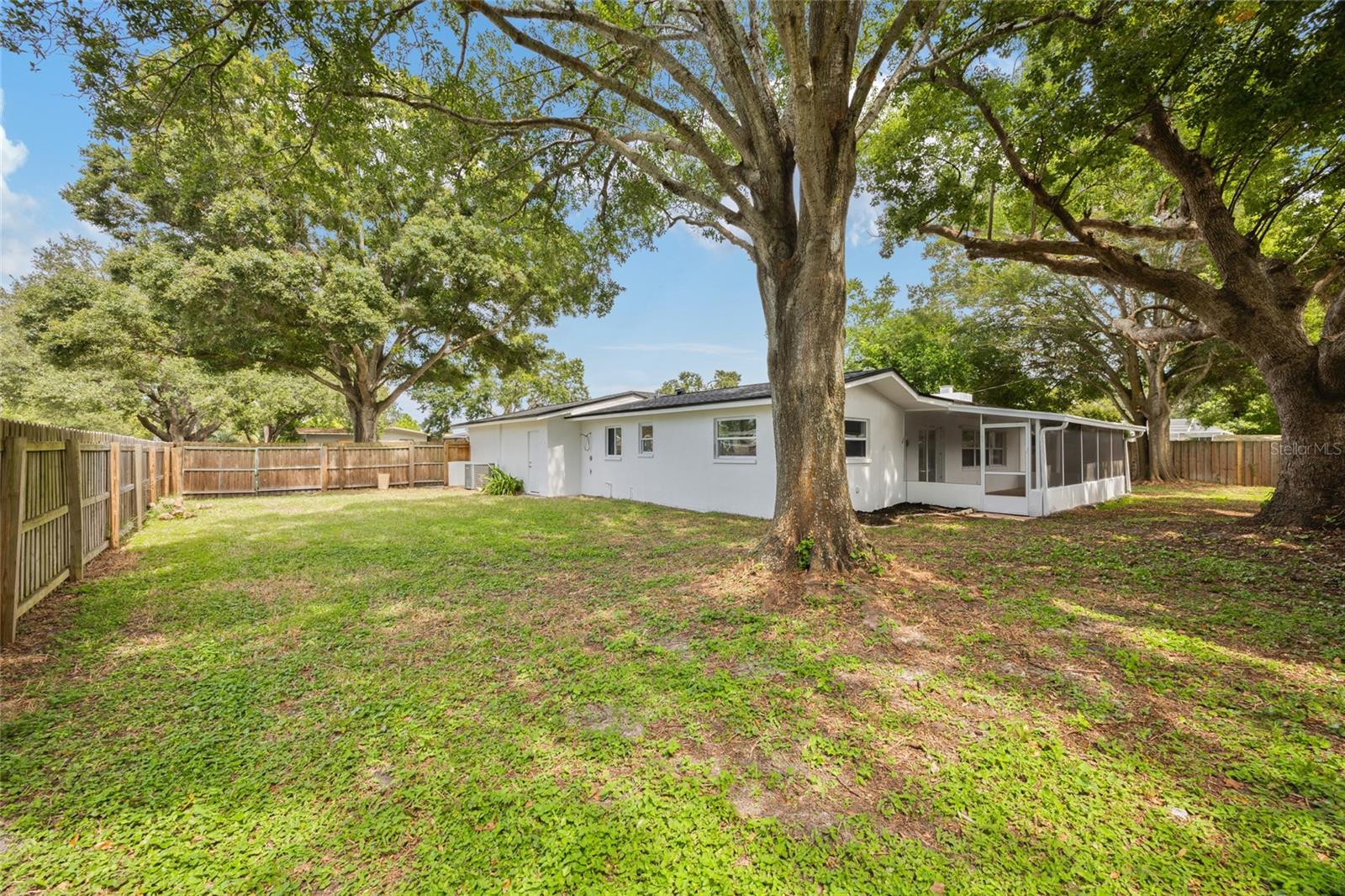 Image 41 of 53 For 3000 Roberta Street