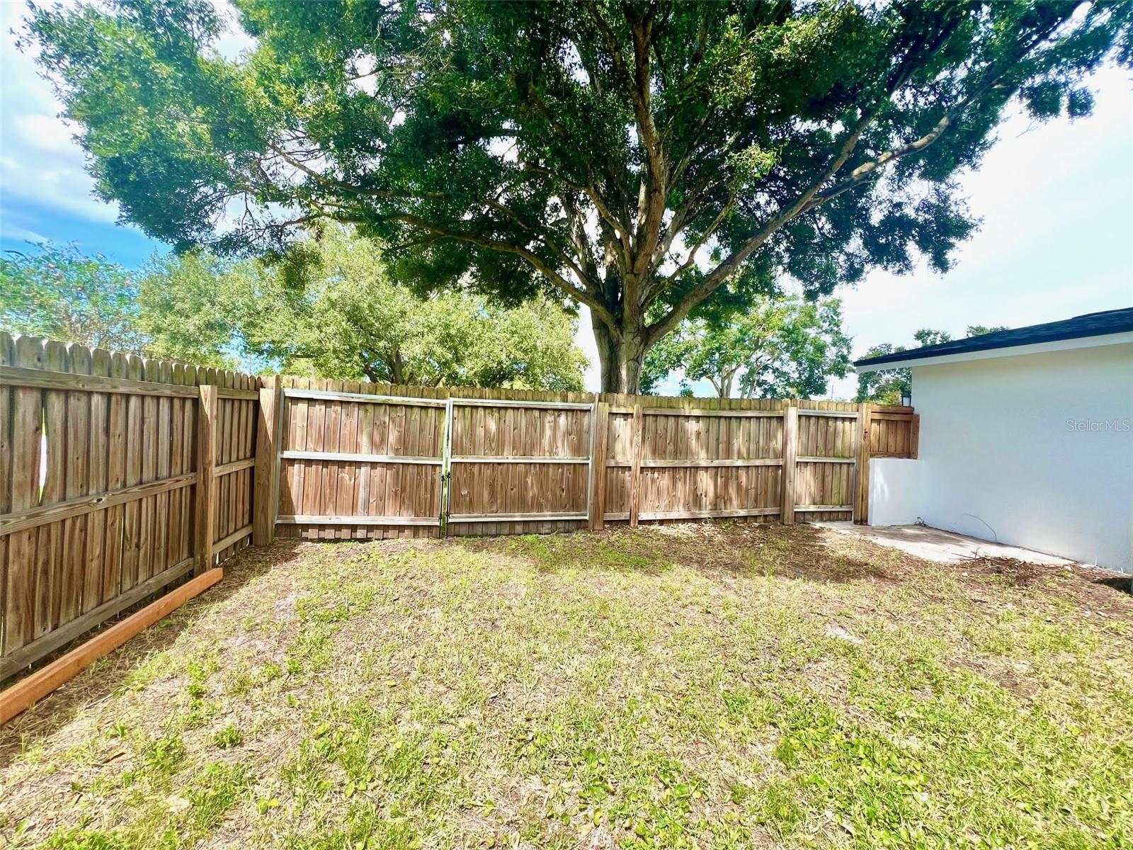 Image 44 of 53 For 3000 Roberta Street