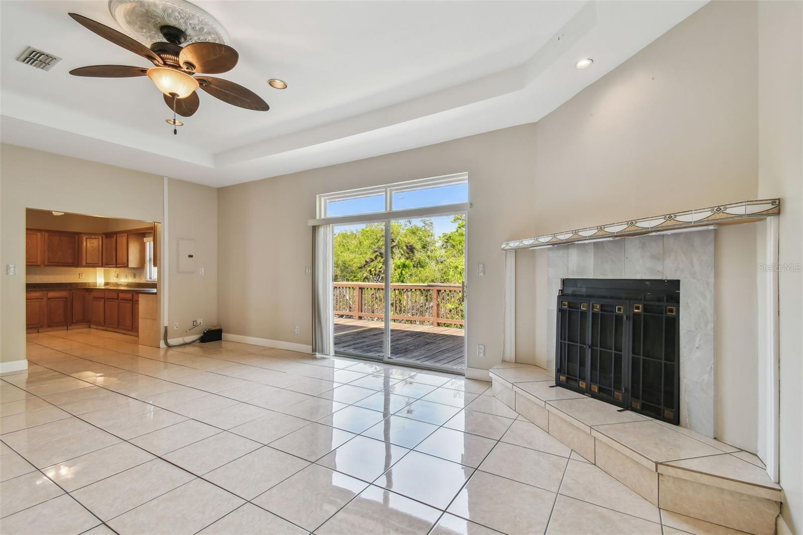 Image 15 of 38 For 284 Peninsula Avenue