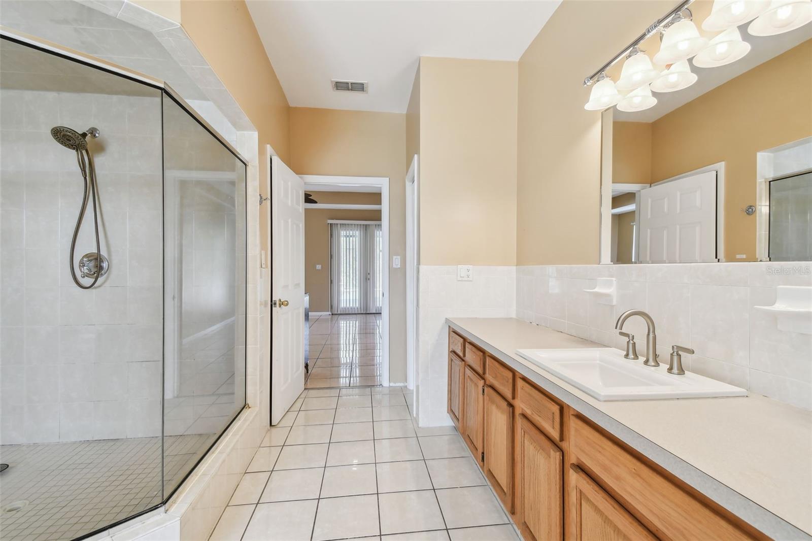 Image 22 of 38 For 284 Peninsula Avenue