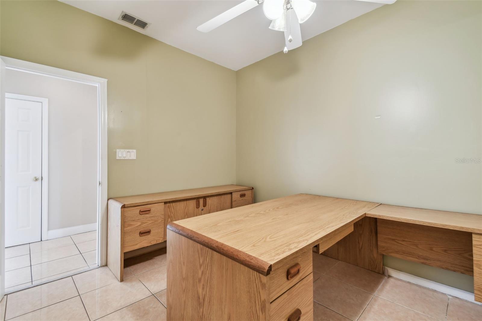 Image 25 of 38 For 284 Peninsula Avenue