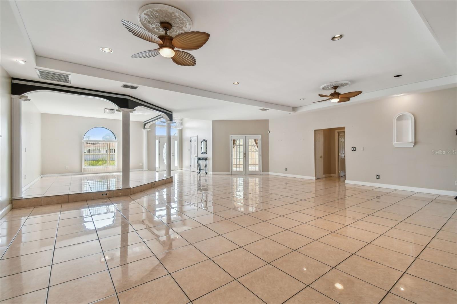 Image 4 of 38 For 284 Peninsula Avenue