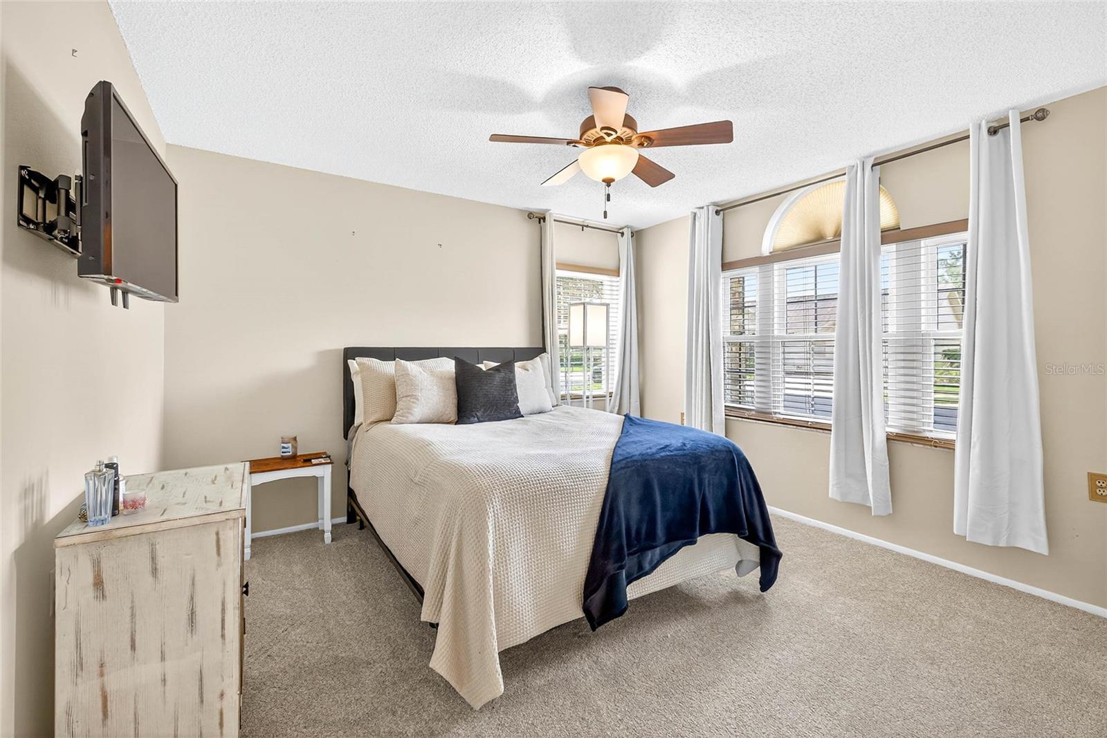 Image 16 of 47 For 4658 Wallingford Court
