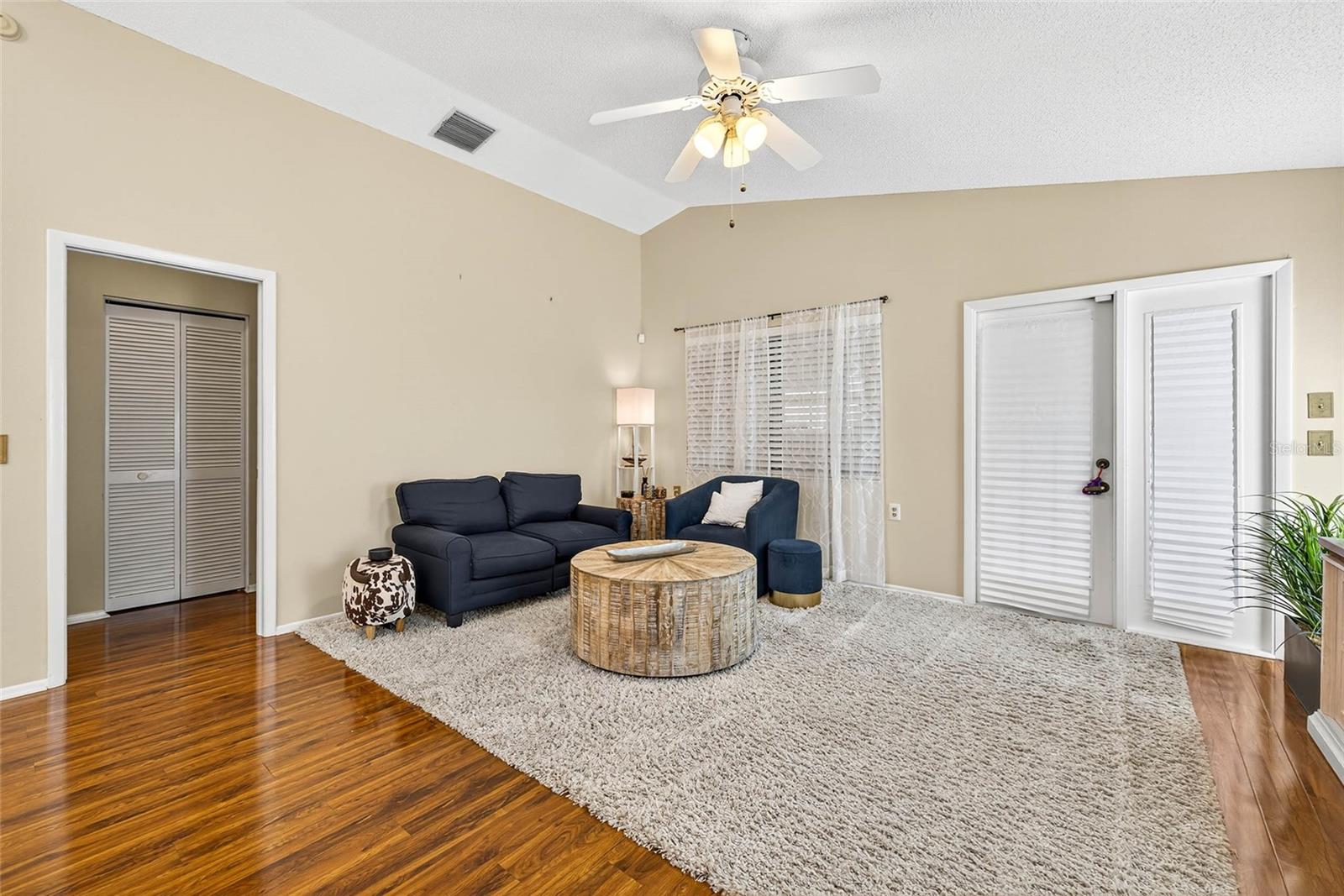 Image 8 of 47 For 4658 Wallingford Court