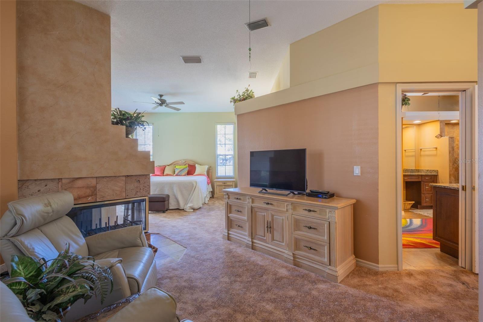 Image 14 of 49 For 10752 Chapman Court