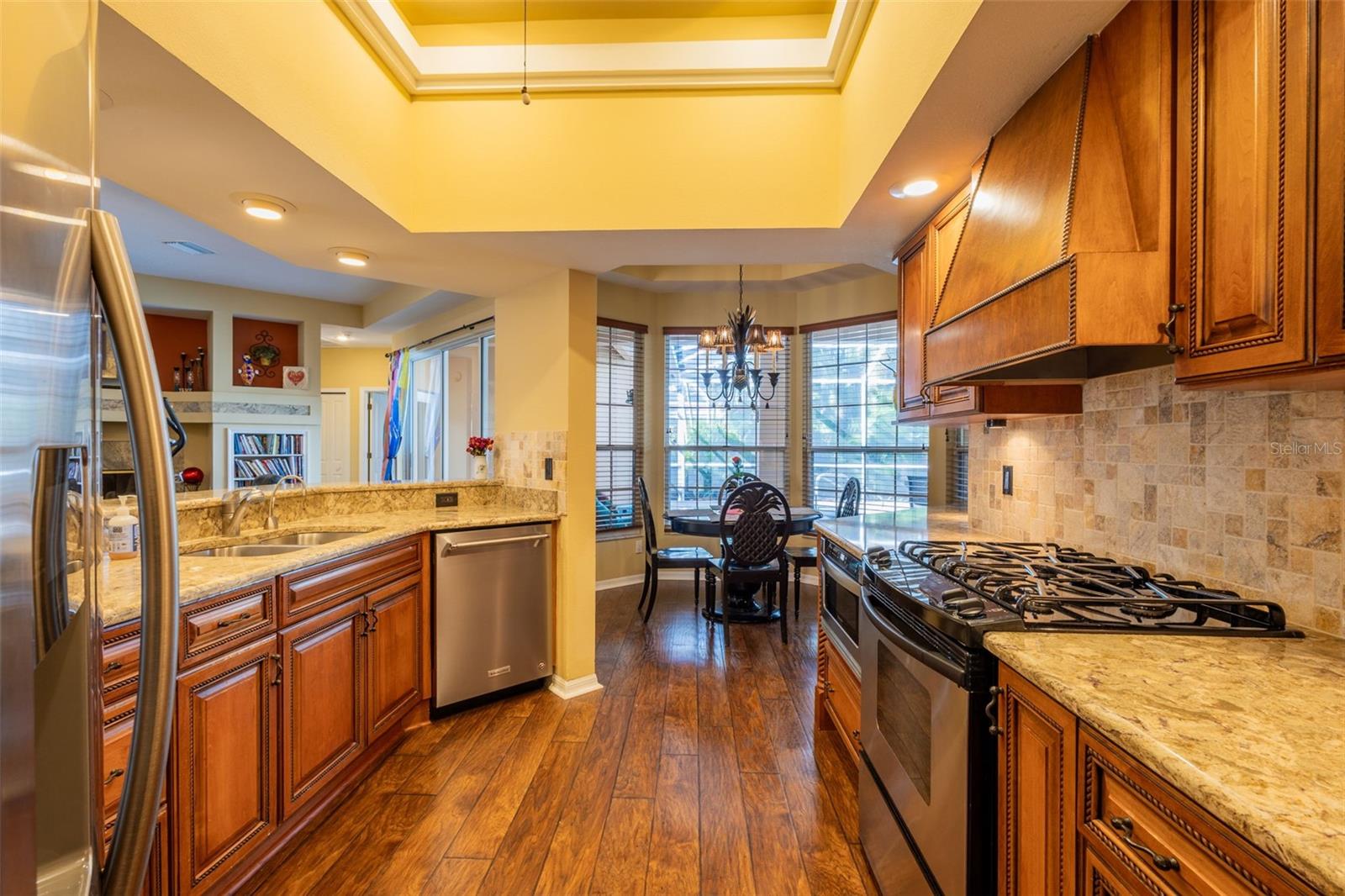 Image 23 of 49 For 10752 Chapman Court