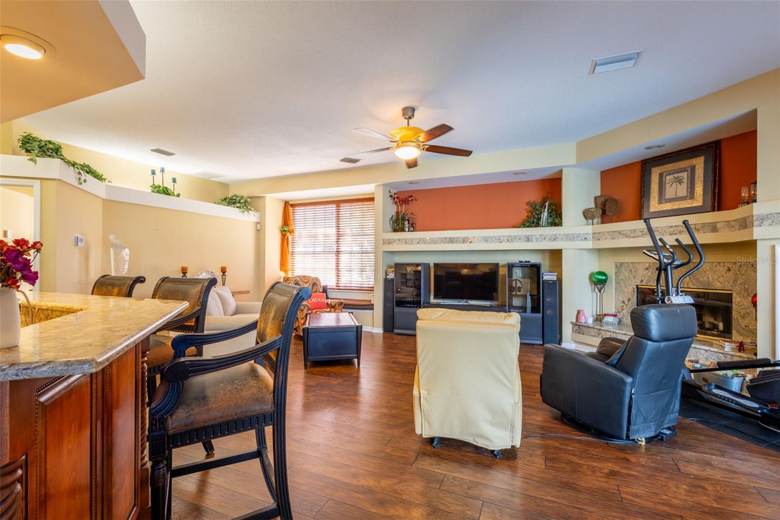 Image 29 of 49 For 10752 Chapman Court