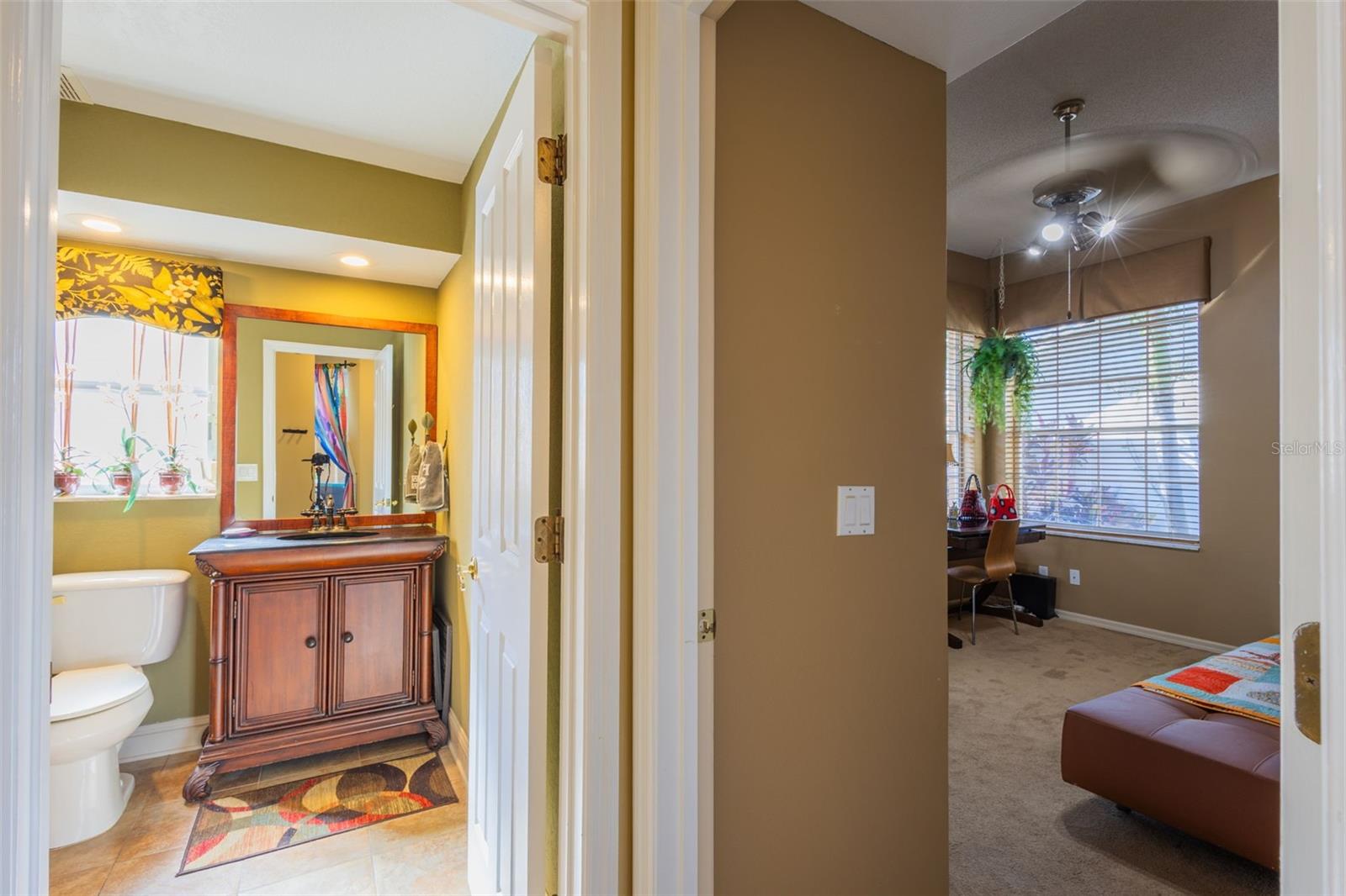 Image 34 of 49 For 10752 Chapman Court