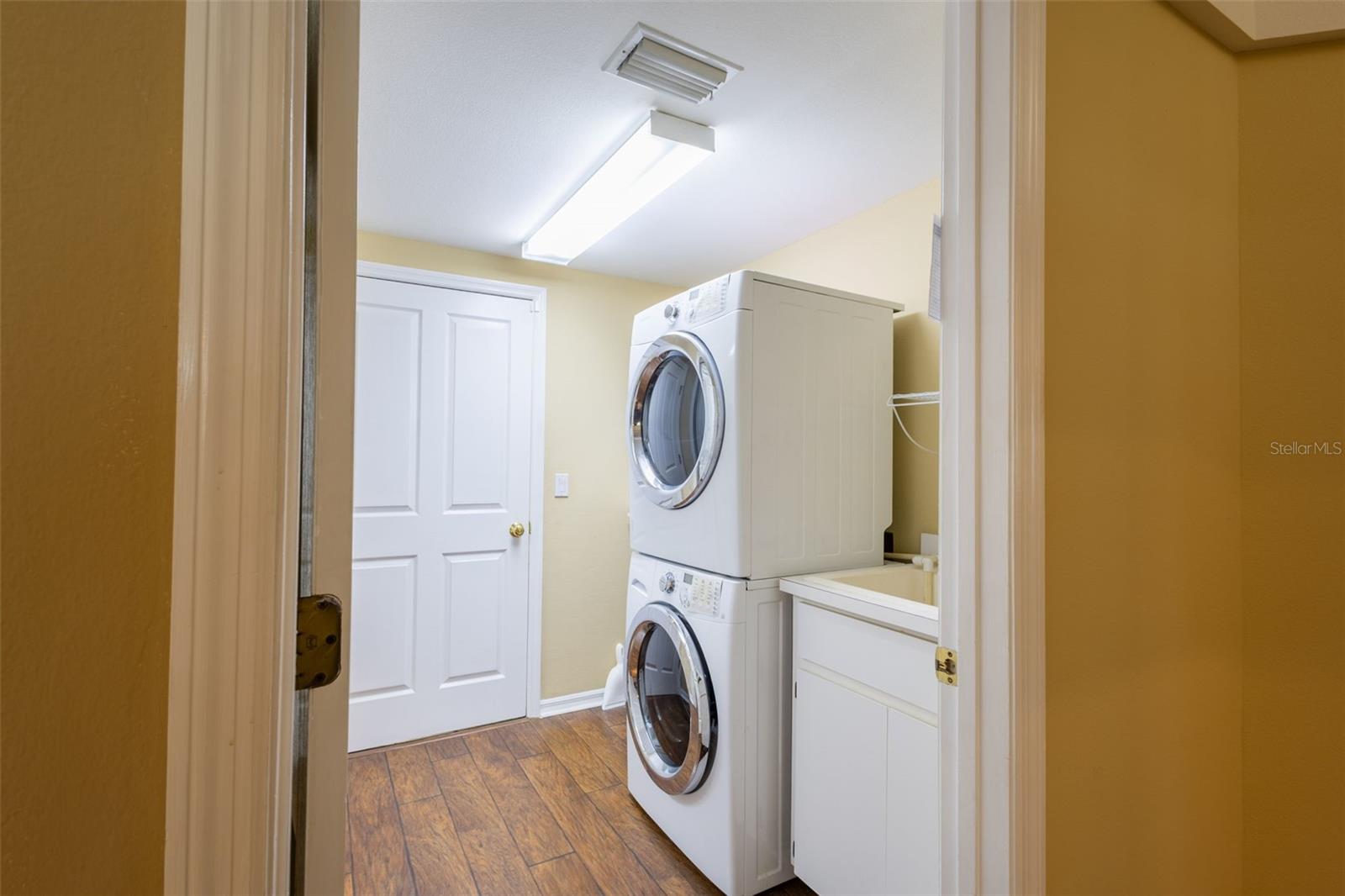 Image 36 of 49 For 10752 Chapman Court