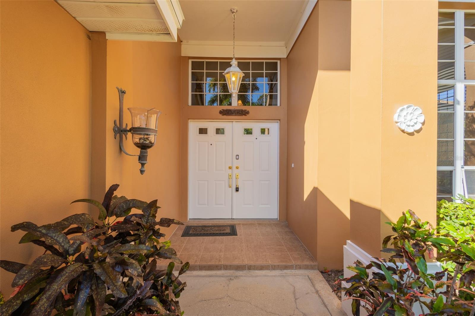 Image 5 of 49 For 10752 Chapman Court