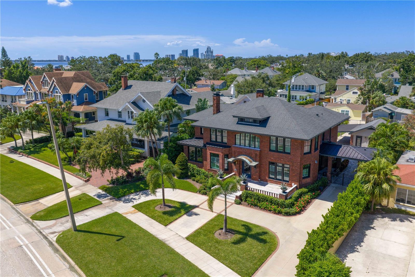 Image 3 of 70 For 815 Bayshore Boulevard