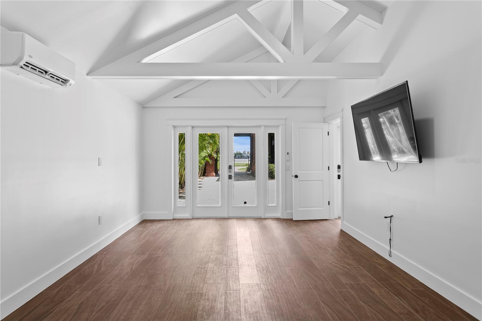 Image 54 of 70 For 815 Bayshore Boulevard