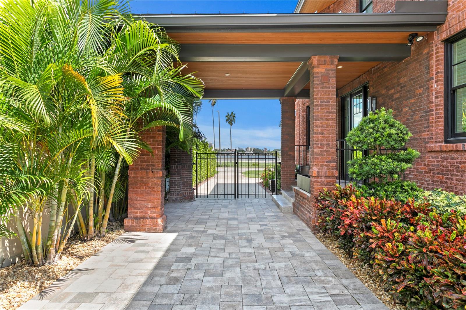 Image 62 of 70 For 815 Bayshore Boulevard