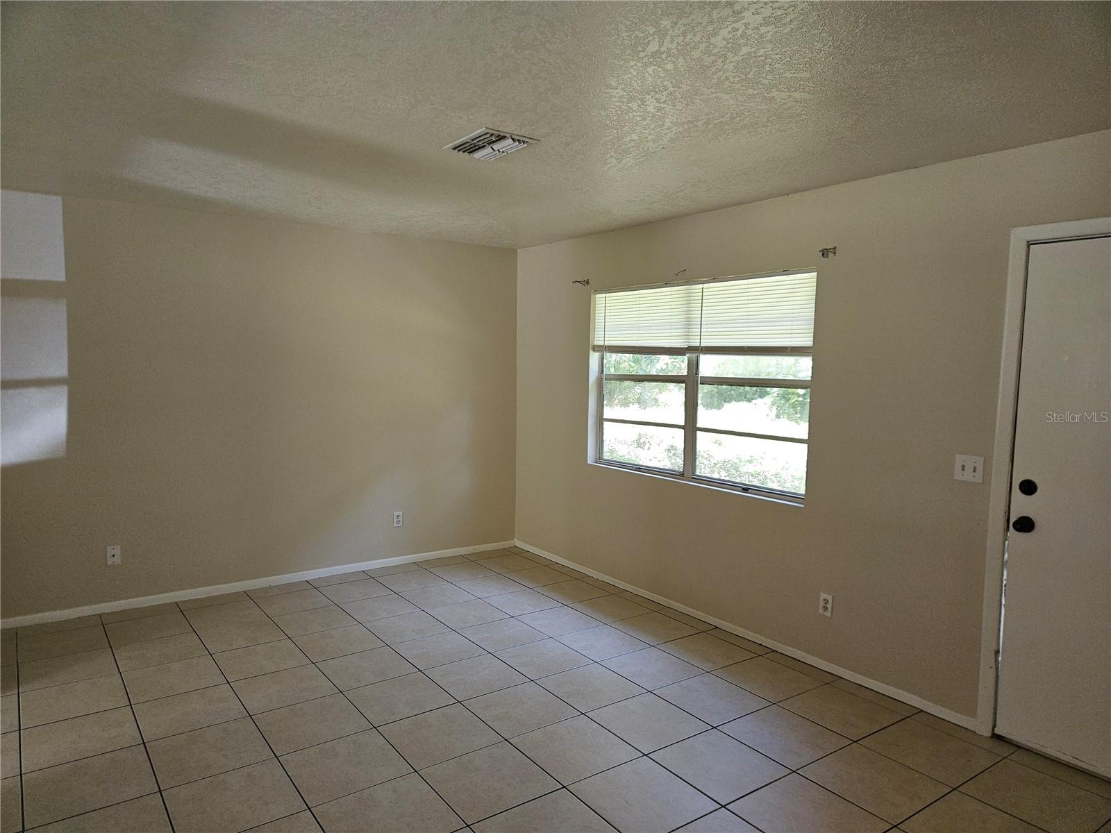 Image 5 of 17 For 7951 Fern Place